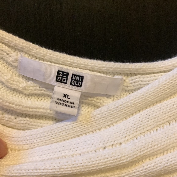 XL Uniqlo Sweater - Picture 3 of 3